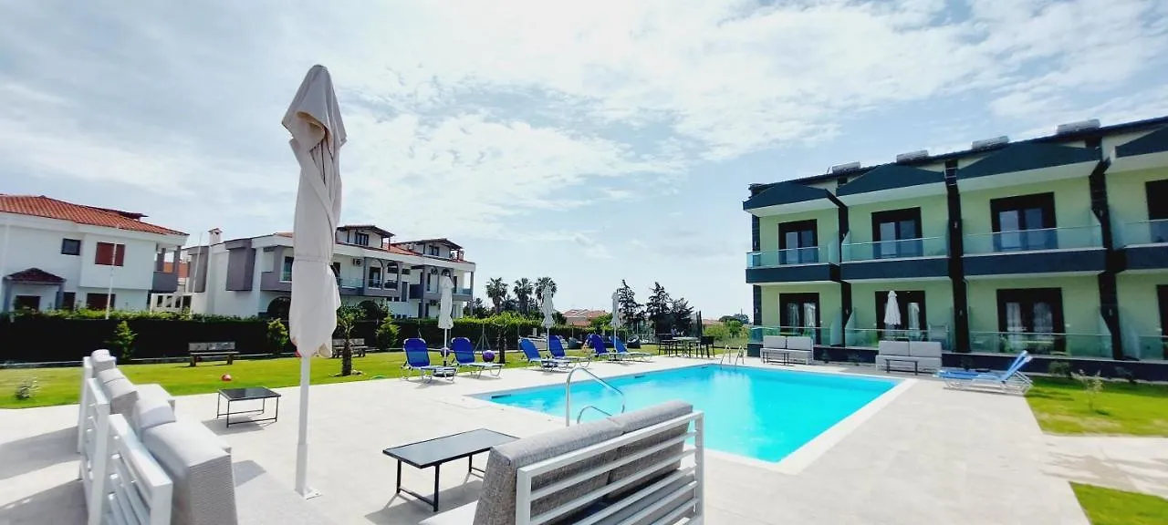 Paramithi Luxury Apartments Nikiti   Nikiti (Sithonia)